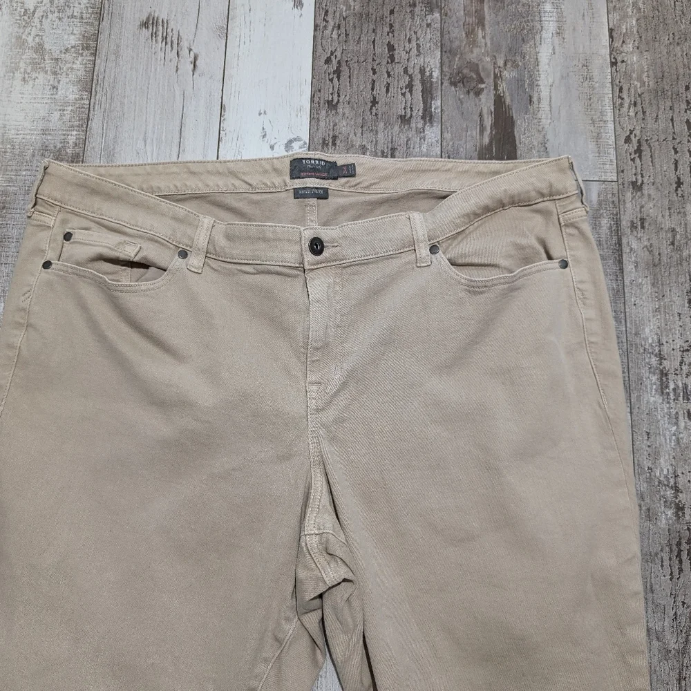 Torrid Tan Skinny‎ Jeans Size 24